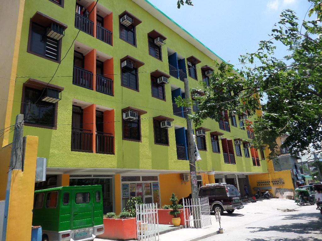 Big M Condotel Las Pinas Exterior photo